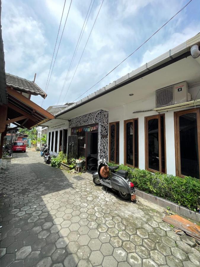 Gorga Hostel Yogyakarta Exterior foto