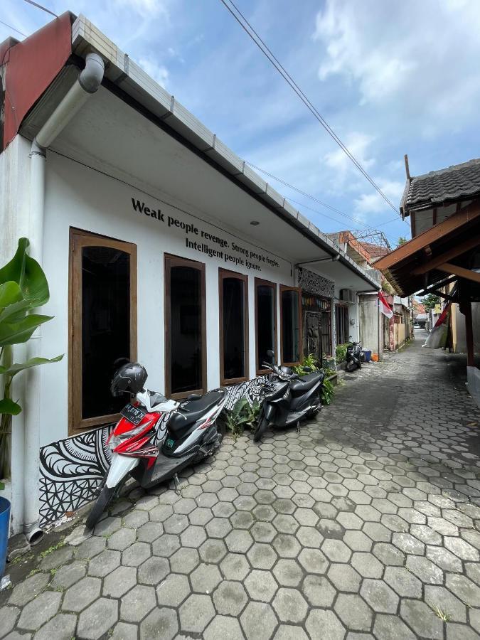 Gorga Hostel Yogyakarta Exterior foto